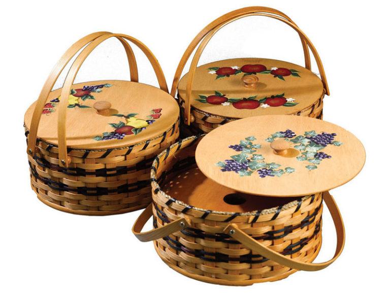 Amish Brook Double Pie Carrier with Painted Lid