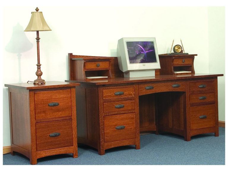 Amish Oakwood Desk