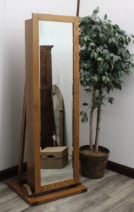 Shaker Leaner Jewelry Mirror