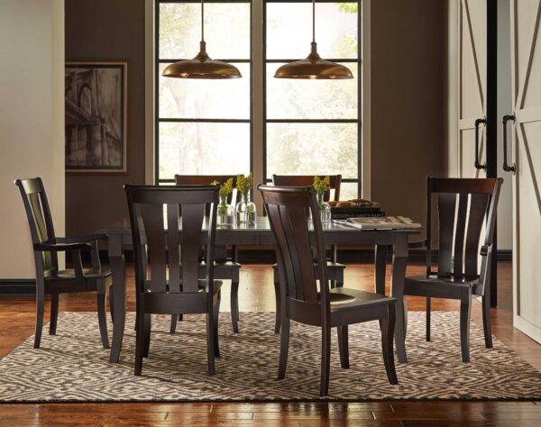 Fenmore Style Dining Set